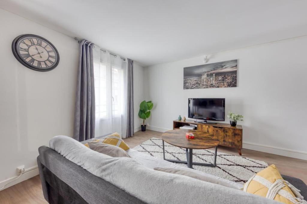 Charmant T3 En Duplex Saint-Brice-sous-Foret Exterior photo